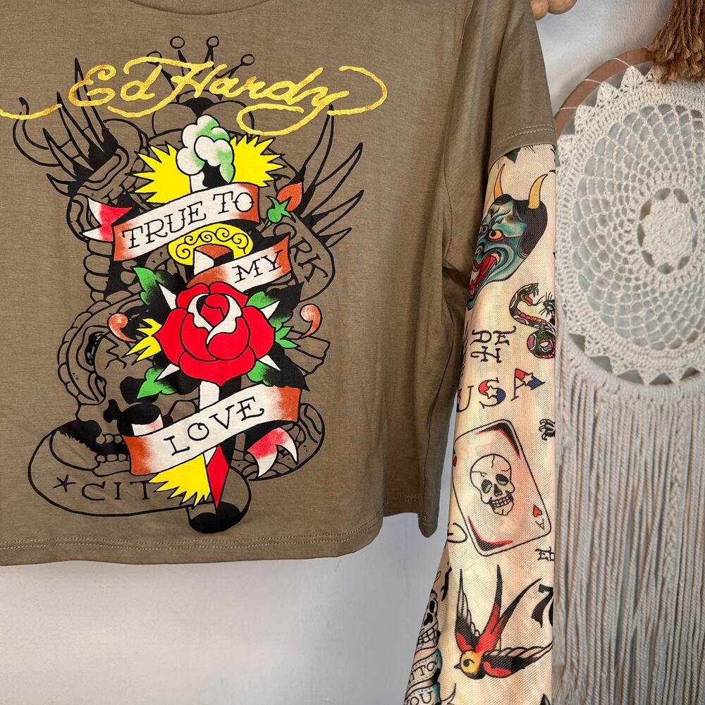 Ed Hardy Dagger Rose Crop Tattoo Sleeve T - Picture 2 of 5